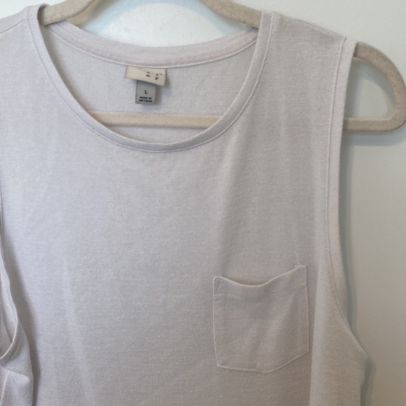 💜 5/$30 Sale: A New Day High Low Pocket Tank - Picture 3 of 5